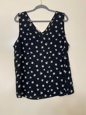 Maurices Black Floral V-Neck Tank Top